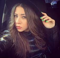 Cu toate că este însărcinată în câteva luni bune, nicole a ales să țină ascunsă sarcina o perioadă. Ce Surpriza De Proportii I Au Pregatit Prietenele Lui Nicole Cherry De Ziua Ei A Ramas Masca