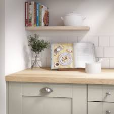 When you combine gray with beige you get a fantastic neutral tone called greige. Light Oak Kitchen Worktop Magnet
