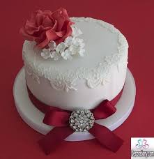 You can also place your photo on cake. 20 Romantic Cake Designs For Wedding Anniversary Decor Or Design
