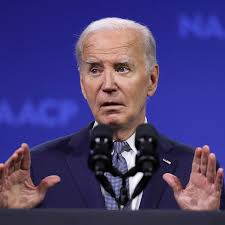 Clinton considers 'symbolic' nomination