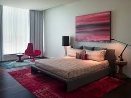 Un po' di colore, un tocco di fantasia o una realistica finestra sul mondo che vorremmo. 65 Quadri Moderni Per La Camera Da Letto Mondodesign It