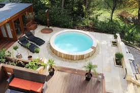 Das Saunahaus Avantgarde Wird Zur Wellness Oase Saunahaus Saunahaus Garten Hauser Mit Pool
