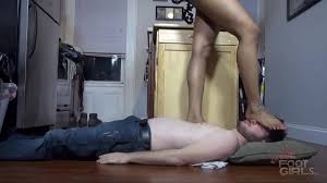 Ebony Goddess Facestanding & trample - XNXX.COM