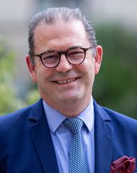 Isabelle balkany, en pleine campagne pour la réélection de patrick balkany à la mairie de une polémique qu'isabelle balkany ne comprend pas comme elle l'a fait savoir sur son compte facebook. Arnaud De Courson Wikipedia