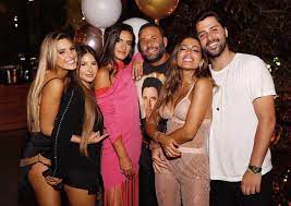 O novo namorado de anitta (michael) inclusive tem perfil no linkedin e você pode acessar clicando aqui. Mikey Chetrit Joseph Chetrit Is Considered The Groups Leader Bluesky Picture