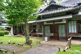 Traditionelles japanisches haus und holzbad mit zenatmosphare und. Edo Tokio Freilicht Architektur Museum Tim No Tabi Reisetipp