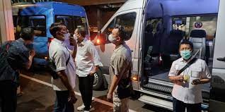 Ia tertangkap di singapura pada 4 maret 2021 karena memalsukan paspor dengan menggunakan nama hendro leonardi. 0norqbseriqhpm