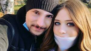 První slova čerstvě plnoleté paní matušové a manželský polibek. Bohus Matus Se Dockal Nezletila Lucinka Porodila Stars24 Cz