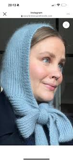 Hi! Could someone recommend a pattern for knitting this bonnet? The pattern  in the picture (half twisted knit) isn't working for me and seems  difficult. Thank you.