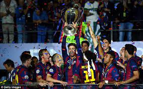 وصل فريقا برشلونة الإسباني ويوفنتوس الإيطالي،الجمعة 5 يونيو/حزيران، إلى العاصمة الألمانية برلين، استعدادا للمواجهة التي ستجمعهما غدا السبت في نهائي دوري أبطال أوروبا. Ù…Ø¨Ø§Ø±Ø§Ø© Ø¨Ø±Ø´Ù„ÙˆÙ†Ø© 3 1 ÙŠÙˆÙÙ†ØªÙˆØ³ ÙƒØ§Ù…Ù„Ø© Ù…Ù† Ù†Ù‡Ø§Ø¦ÙŠ Ø¯ÙˆØ±ÙŠ Ø£Ø¨Ø·Ø§Ù„ Ø£ÙˆØ±ÙˆØ¨Ø§ 2015 Ø¨Ø¨Ø±Ù„ÙŠÙ† ØªØ¹Ù„ÙŠÙ‚ Ø±Ø¤ÙˆÙ Ø®Ù„ÙŠÙ