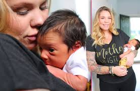 The teen mom alum welcomed a baby boy on july 30, access hollywood has learned. Kailyn Lowry Baby Daddy Begs See Son Chris Lopez Co Parenting Teen Mom 2