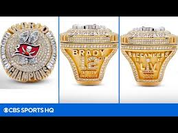 The nfl star and the rest of the tampa bay buccaneers received their super bowl lv rings in a private ceremony held for players, coaches, . Tom Brady And Buccaneers Get 319 Diamond Super Bowl Rings Cbs Sports Hq Youtube