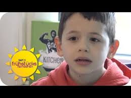 Autistische kinder sind alle sehr unterschiedlich. Autistische Kinder Selim Und Sami 8 Brauchen Toleranz Sat 1 Fruhstucksfernsehen Tv Youtube
