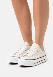 Stand just a little bit taller and prouder in a pair of women's platform sneakers from converse. Converse Chuck Taylor All Star Lift Sneaker Low Vintage White Egret Black Offwhite Zalando De