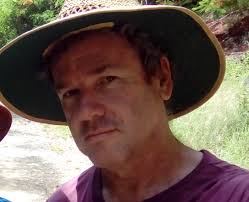 Anyone here home-blow their own tubes? Or is that a lost art?