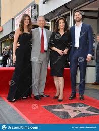 Lynda carter would go on to act in several other films and series over the year, a few even being within the horror/fantasy realm, however no role could top her contribution to comic book fans favorite early. Lynda Carter Jessica Altman Robert A Altman James Altman Redaktionelles Stockfoto Bild Von Ampere Frau 166720488
