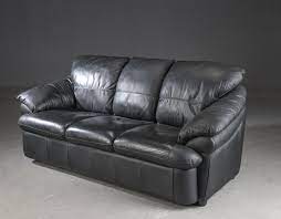 We encourage our customers to first shop in‑stock products—other orders may have unpredictable delivery dates. Violino Sofa Overpolstret Med Sort Skind Lauritz Com