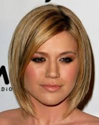 Suited for any type of physiognomy, the asymmetrical bob is extremely feminine and nonconformist too. Asymmetrical Bob Hairstyles For Fat Faces Askhairstyles