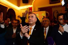 Sayın divan kurulu, sayın üyeler hepiniz hoş geldiniz. Galatasaray Spor Kulubu Nun 37 Baskani Mustafa Cengiz Galatasaray Org
