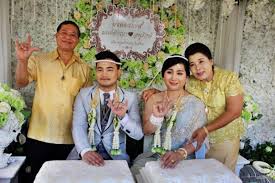 Agen nikah thailand murah sejak tahun 2009. Pengantin Wanita Ganti Kelamin Pasangan Di Thailand Akhirnya Bisa Menikah Okezone News