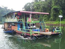 • panorama tasik kenyir di waktu subuh. Pang House Boat Tasik Kenyir Facebook