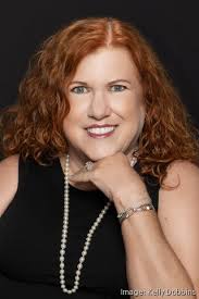 Kelly Dobbins's Instagram, Twitter & Facebook