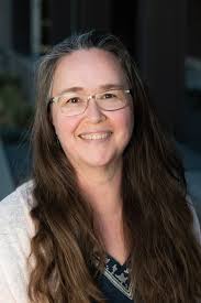 Dee Avery's Instagram, Twitter & Facebook