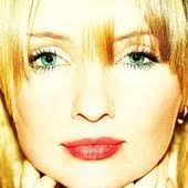 Danielle Stearman's Instagram, Twitter & Facebook