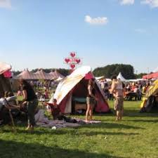 Through lowlands a variety of labels are distributed in belgium, holland and luxembourg coming from different musical backgrounds. Lowlands Efestivals Co Uk