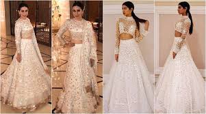 Janhvi kapoor is famous bollywood actress. Gorgeous In White Karisma Kapoor Khushi Kapoor Keep It Trendy In Manish Malhotra Lehengas Lifestyle News The Indian Express