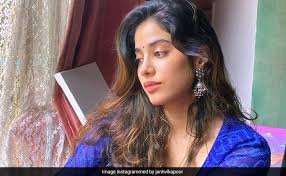 Get other latest updates via a notification on our mobile. Farmers Disrupt Shooting Of Actor Janhvi Kapoor S Movie In Punjab S Patiala