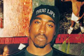 Tupac est une légende, mcqueen, le réalisateur adoubé par le 7e art, qu'est ce qu'il vous faut de plus ? Tupac Shakur Biographie D Un Rappeur Devenu Une Legende