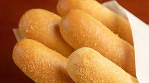 Olive garden is offering bogo entrees, with one that is packaged and chilled so you can save it for later. Why Olive Garden S Breadsticks Are So Darn Delicious Youtube