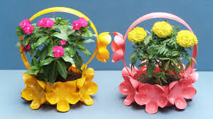 Beautiful flower pot are scientifically designed to ensure the best breathability and watering mechanisms to ensure that your lovely plants and flowers keep flourishing. Diy At Home Beautiful Flower Pots With Plastic Bottle Recycling Balcony Garden