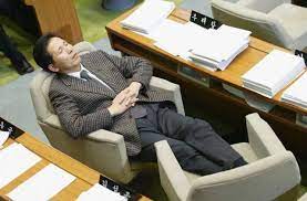 Why Am I Sleepy After Eating Lunch A Role Of Afternoon Circadian Dips Sleepy After Eating Interesting Health Facts Healthy Sleep