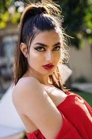 Rachel Levin's Instagram, Twitter & Facebook