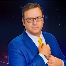 Katie Paskvan's Instagram, Twitter & Facebook