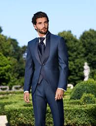 Emporio armani abito blu navy in lana completi da cerimonia zcvmebzc261922 / allacciatura con bottoni, gilet rimovibile allâ€™ abito giorgio armani, doppio petto. Abiti Da Sposo Luigi Bianchi E Un Marchio Made In Italy