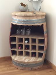 Haufig Angefragt Endlich Nachgebaut Das Perfekte Regal Aus Einem Gebrauchten Weinfass Fur Deine Weinsammlung Fassschm Weinfass Bar Hausbar Designs Weinfass