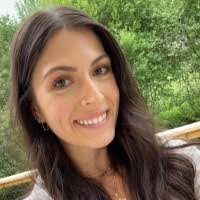 Amber Lundquist's Instagram, Twitter & Facebook