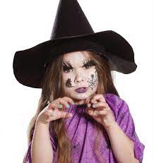 Halloween arrive et vous décidez d'être une sorcière? Maquillage De Sorciere Pour Halloween Idees Conseils Et Tuto Maquillage