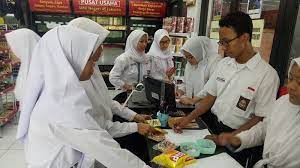 Apa itu manajemen pemasaran (marketing)? Belajar Bisnis Retail Di Sekolah Minimarket Masuk Smk 45 Halaman All Warta Kota