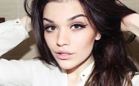 What is the best hair color for brown eyes? Light Brown Eyes What Hair Color Will Do What Hair Color To Choose Under Brown Eyes