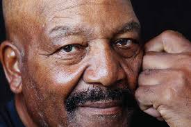 He played for the cleveland browns of the national f. Football Legend Jim Brown To Speak At Visalia Fox Valley Voice