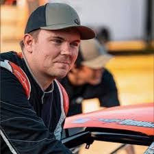 Tom Mayberry's Instagram, Twitter & Facebook