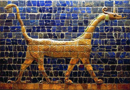 بابل - السيروش (المشخوشو) او التنين البابلي الذي يزين بوابة عشتار في بابل لديه اربعة اقدام ذات مخالب و جسده ملئ بالحراشف | Facebook