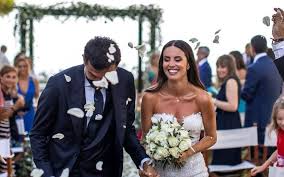 Apesar de recente, o amor dos dois tem força para seguir em. Catarina Gouveia As Fotos Cheias De Amor Do Casamento Intimista Da Atriz Vip Pt