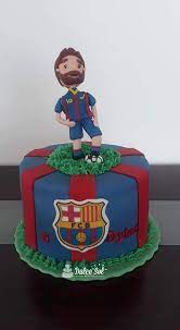 Un festejo enorme para el cumpleaños de un gigante. Torta De Naranja Modelo Messi Desserts Cake Food