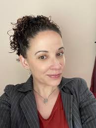 Chihuahua dealing with high humidity and frizzy hair