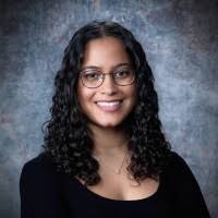 Lorraine Burnett's Instagram, Twitter & Facebook